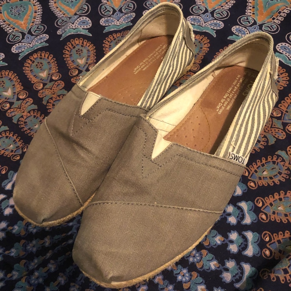 Cozy Striped Grey and White Toms!!!